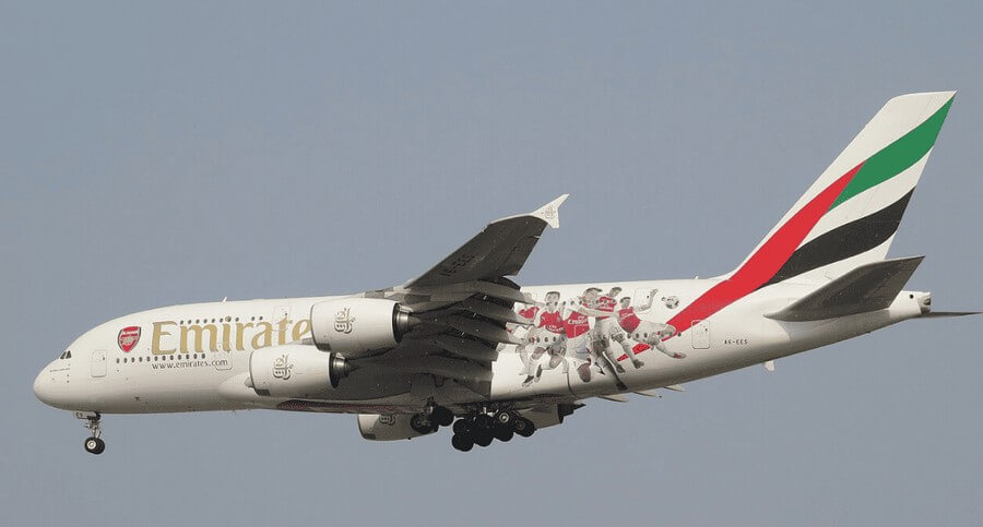 Самолёт Emirates Airbus A380-800